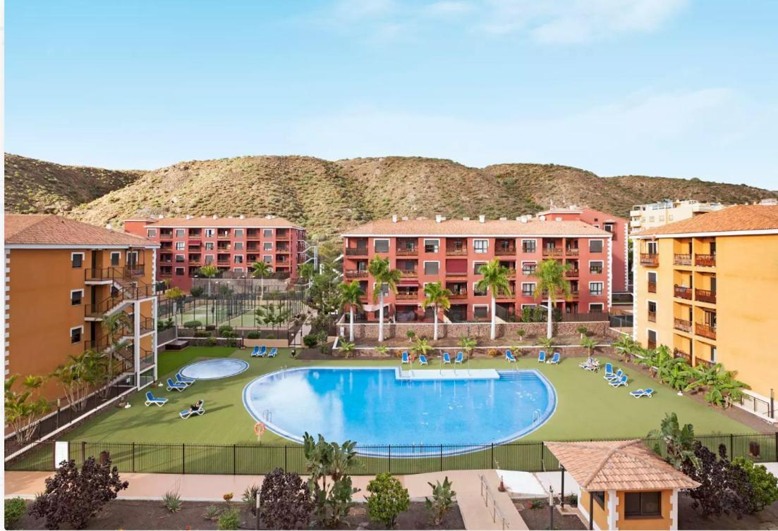 Be Happy 77 Apartment Arona  Exterior foto