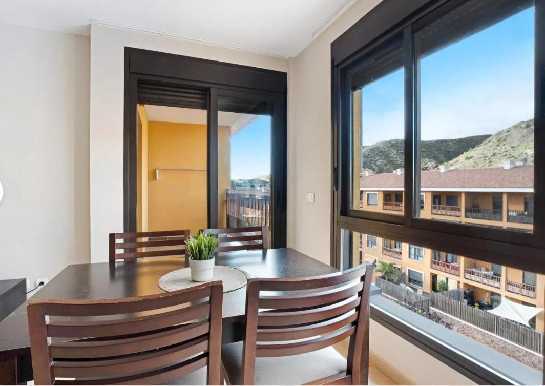 Be Happy 77 Apartment Arona  Exterior foto